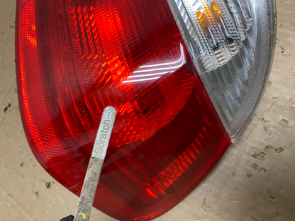 2002 - 2005 BMW 3 E46 Series Right Passenger Tail Light T7626 PS4