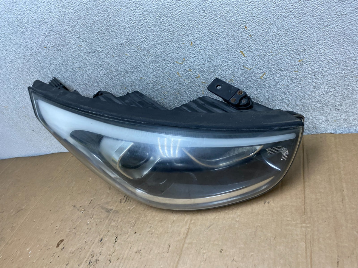 2014 to 2017 Hyundai Tucson Right Passenger RH Side Headlight AI9075 DW1