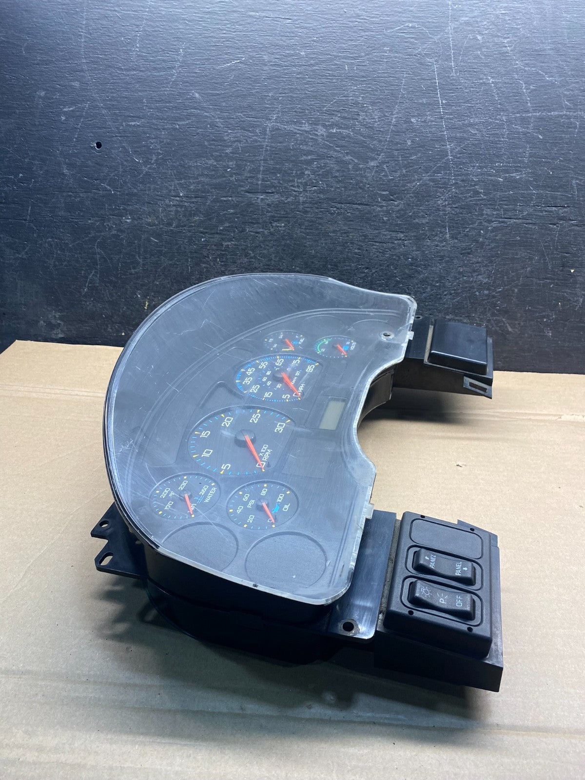 INTERNATIONAL Pollak Dash Panel Instrument Cluster 32208 A001162414587 AH9831 PS1