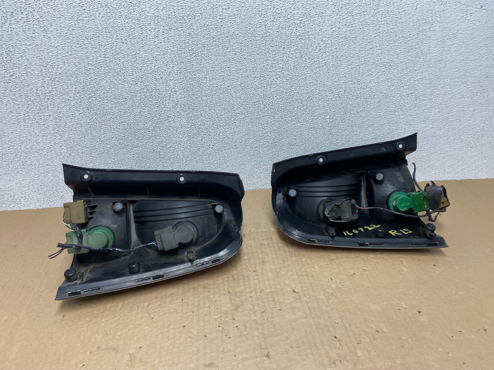 2005 2006 2007 Mercury Mariner Left+Right Set Side Tail Lights AB6237 LK4