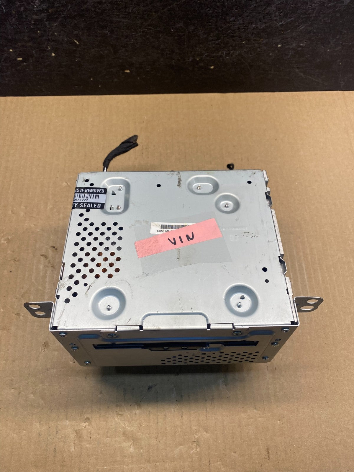 2010 to 2011 Cadillac SRX AM/FM/CD/MP3 Radio Head Unit Receiver AG3820 DG4