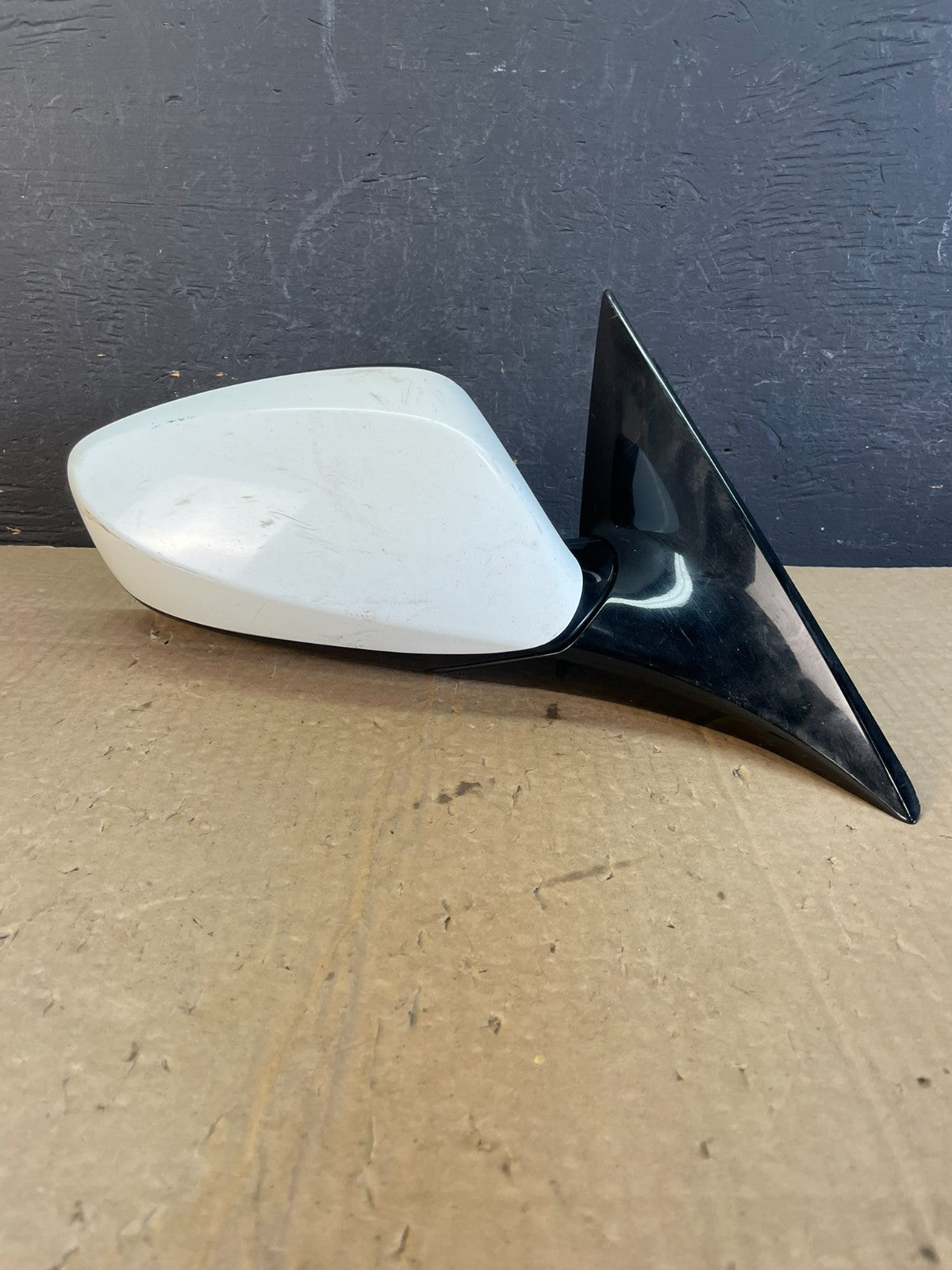 2012 to 2017 Hyundai Veloster Right Passenger RH View Door Mirror AC9920 DW0