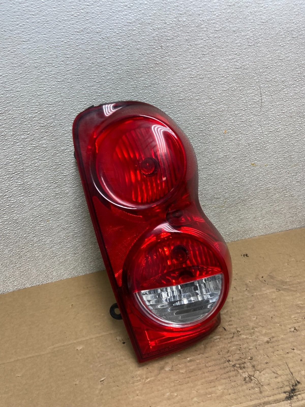 2004-2009 Dodge Durango Tail Light Right Passenger RH Side AB4648 LK2