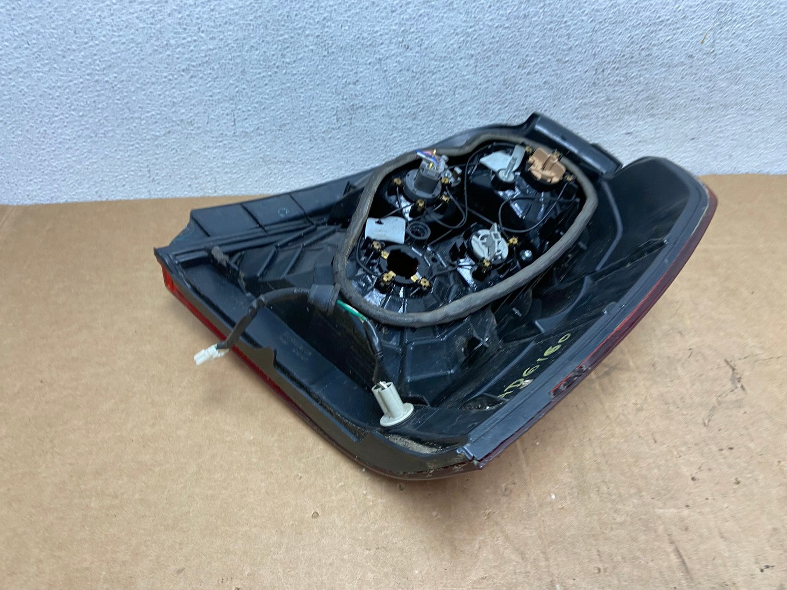 2004-2007 Toyota Highlander Left Driver LH Side Tail Light AD6160 LK5