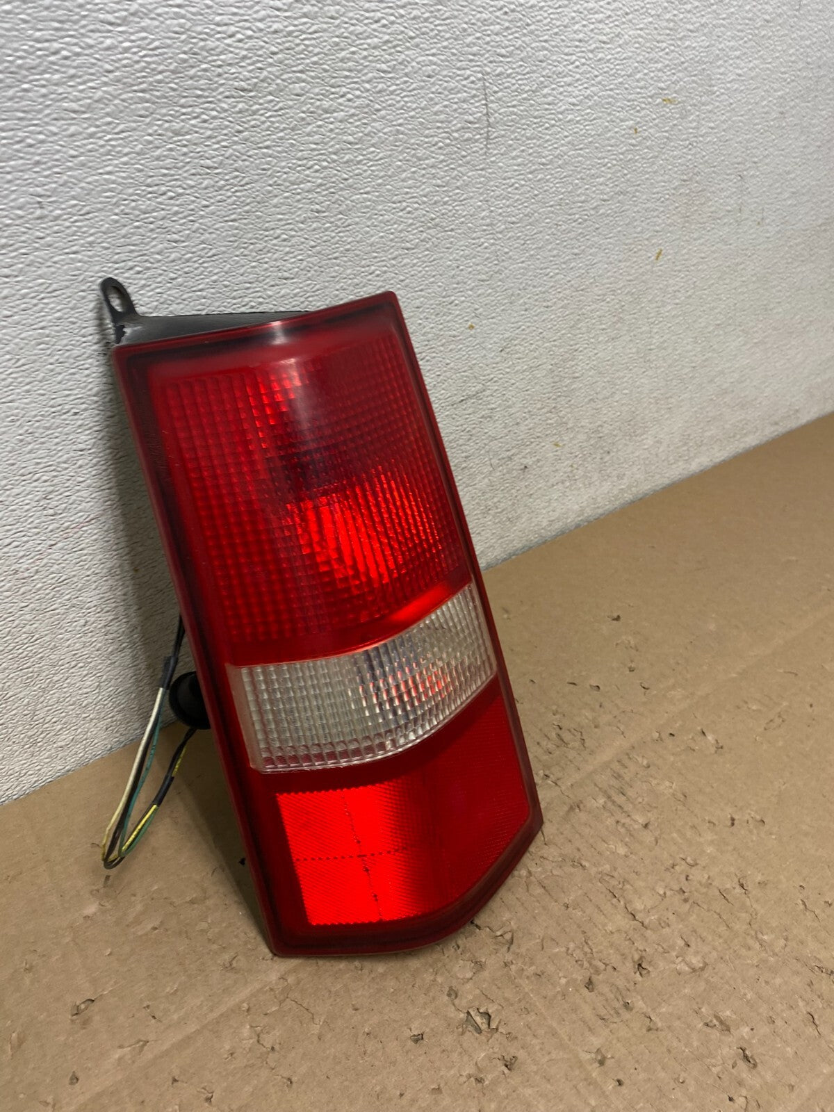 2003 to 2017 Chevrolet Express 1500 Left Driver Side Tail Light Oem I9255 DW2