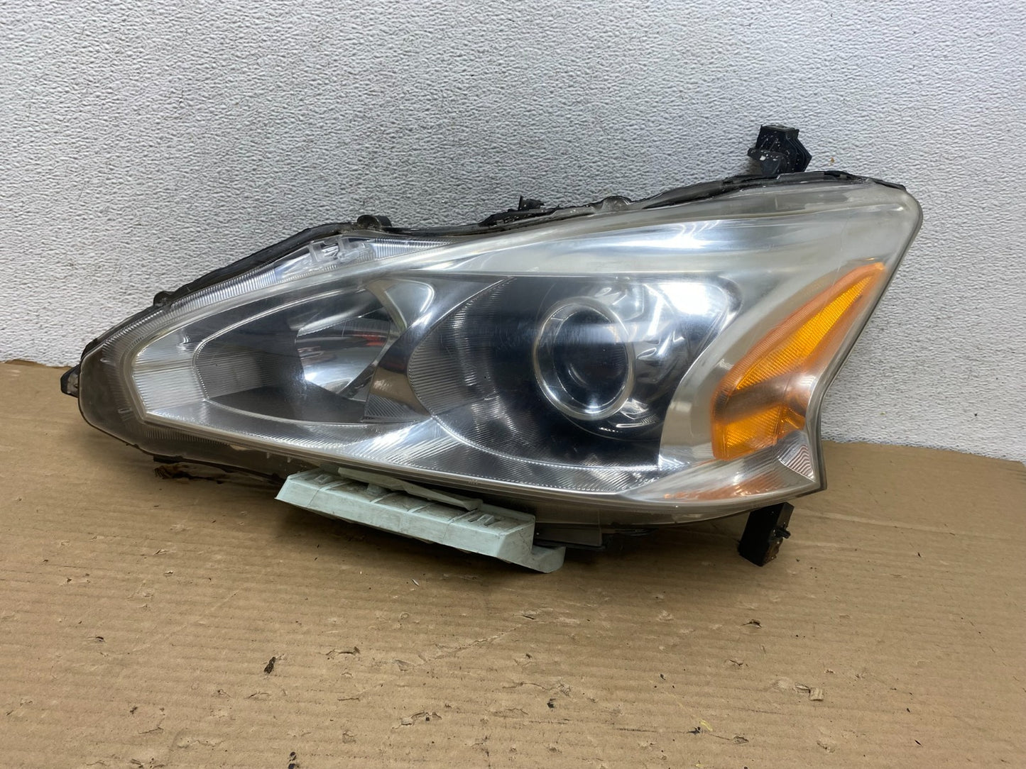 2013 2014 2015 Nissan Altima Left Driver LH Side Halogen Headlight AG8207 DW0