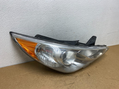 2011 - 2014 Hyundai Sonata Right Passenger Rh Side Headlight Halogen AD6225 DW2
