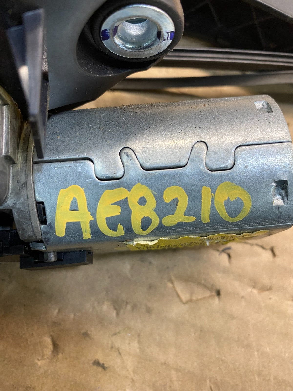 2011 to 2019 Ford Explorer Rear Windshield Wiper Motor ae8210 DG7