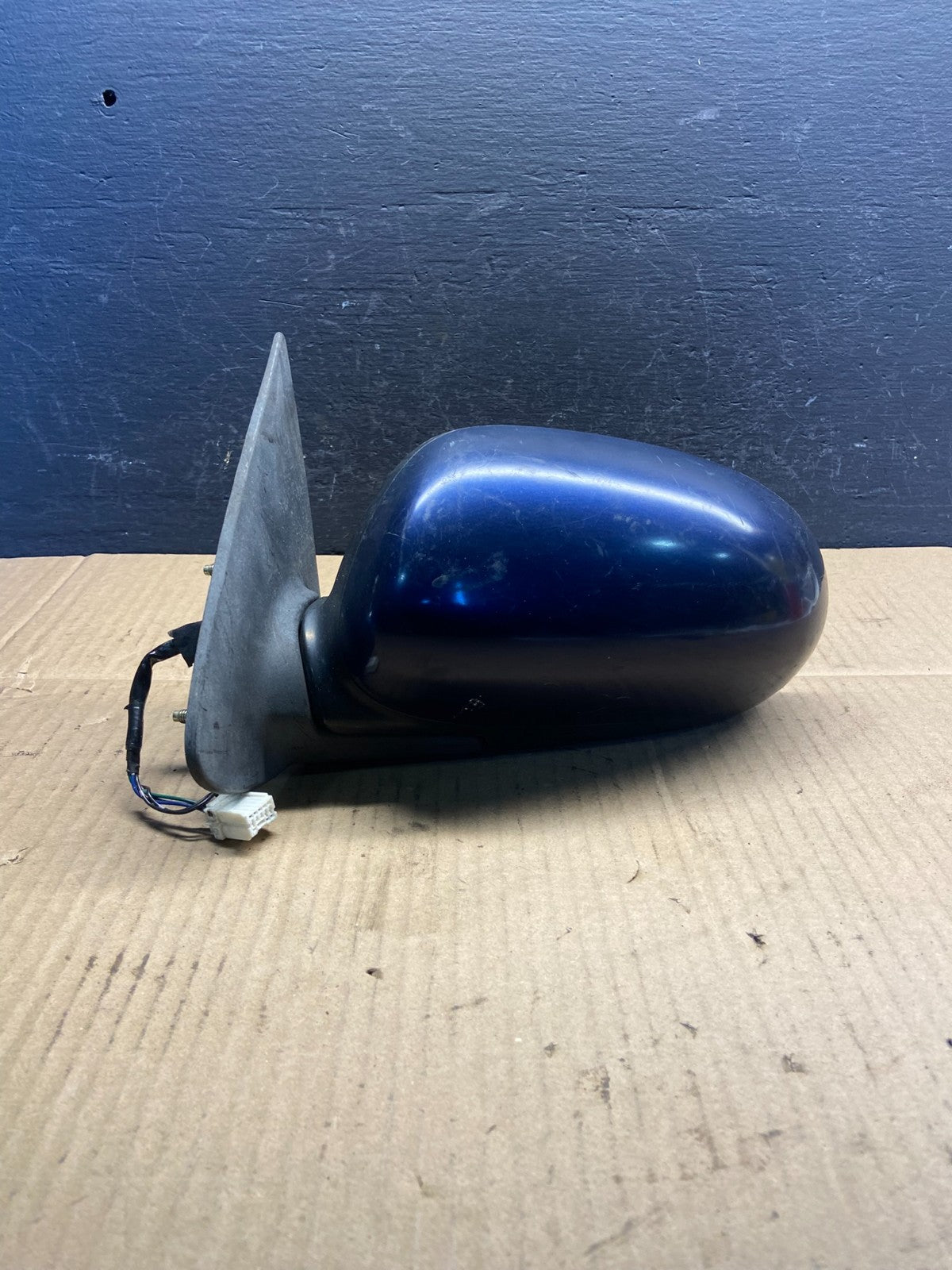 2000 - 2004 Infiniti i30 i35 Front Left Driver LH View Door Mirror AD2947 DW0