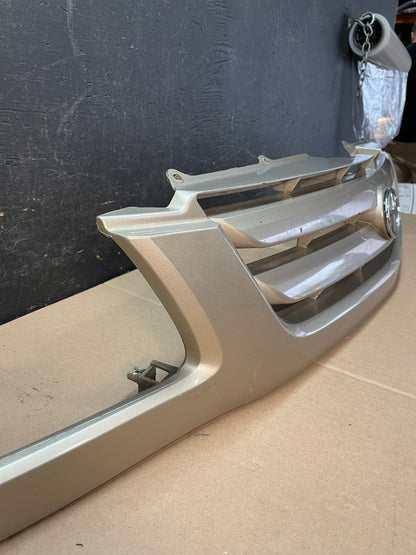1998 1999 2000 Toyota Sienna Front Upper Mesh Grill Grille AD8360 DG3