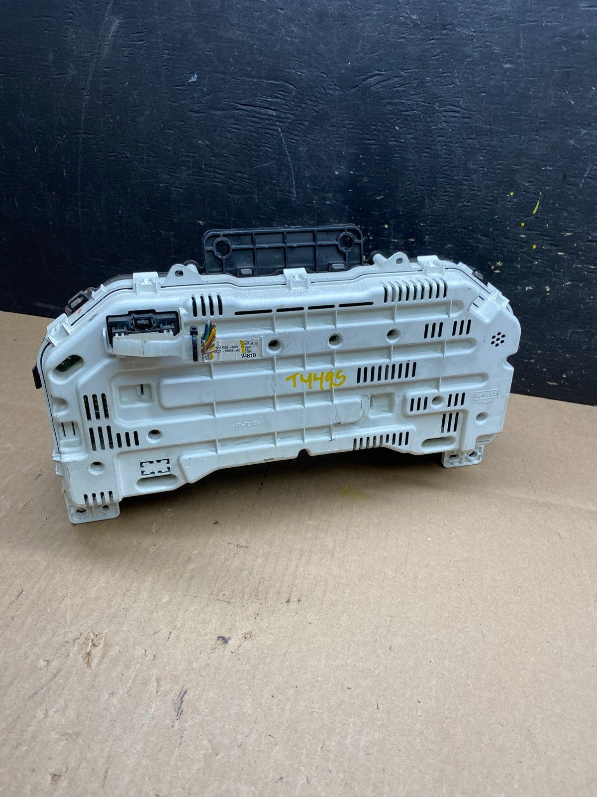 2009 to 2011 Ford E150 E250 E350 VAN Gauge Speedometer Cluster T4495 DG4
