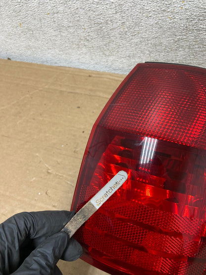 2004-2005 Toyota Sienna Right Passenger Rh Side Tail Light AH8416 LK3