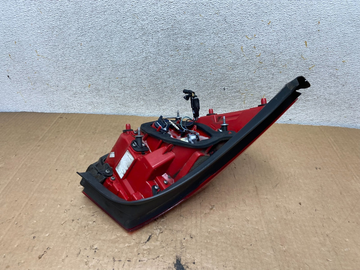 No Led Trim 2013-2015 Chevrolet Malibu Right Passenger Side Tail Light AI9125 LK5