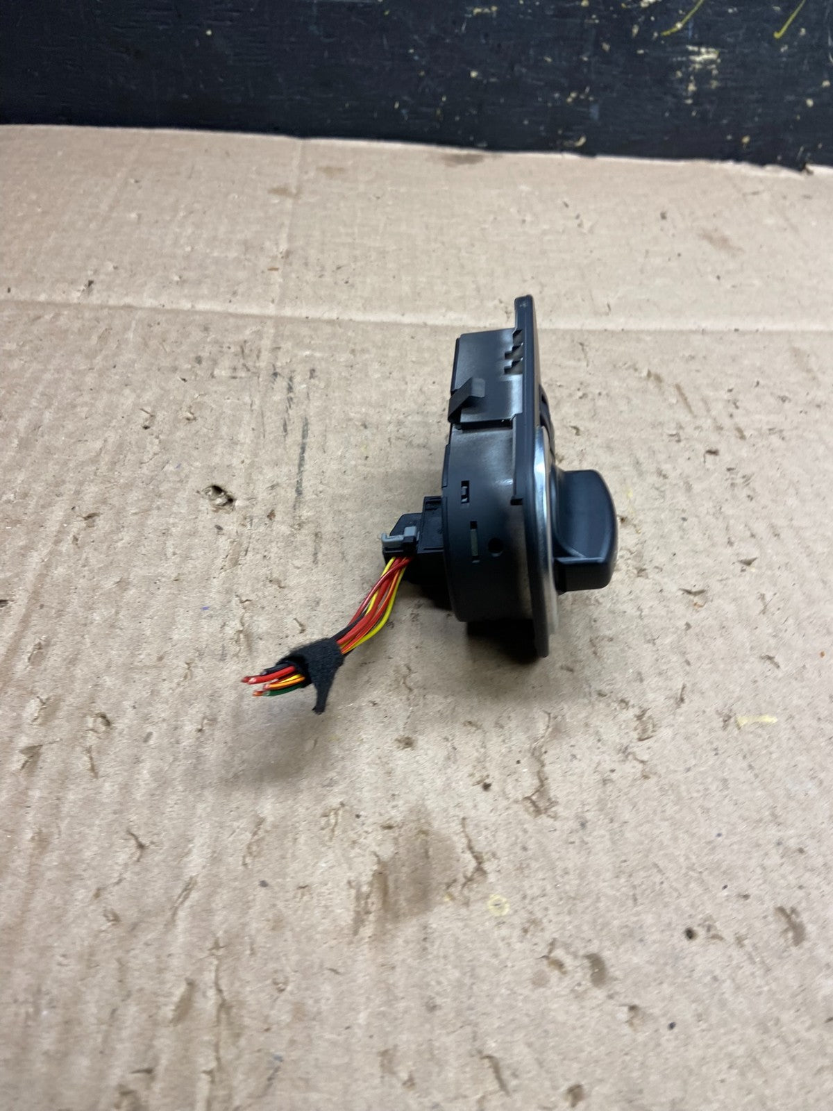 2010-2013 Land Rover LR4 Dash Headlight Switch w/ Fog Light  Dimmer OEM y5300 DG2
