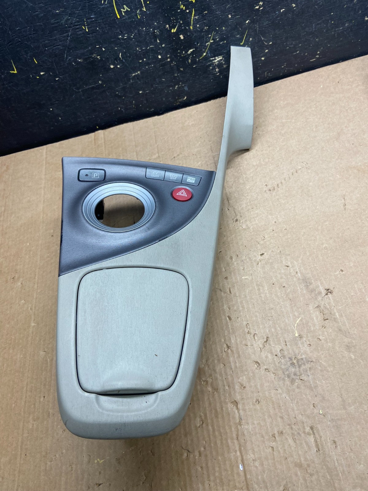 2010 to 2015 Toyota Prius Center Console Cup Holder Trim Bezel Z4197 DG0