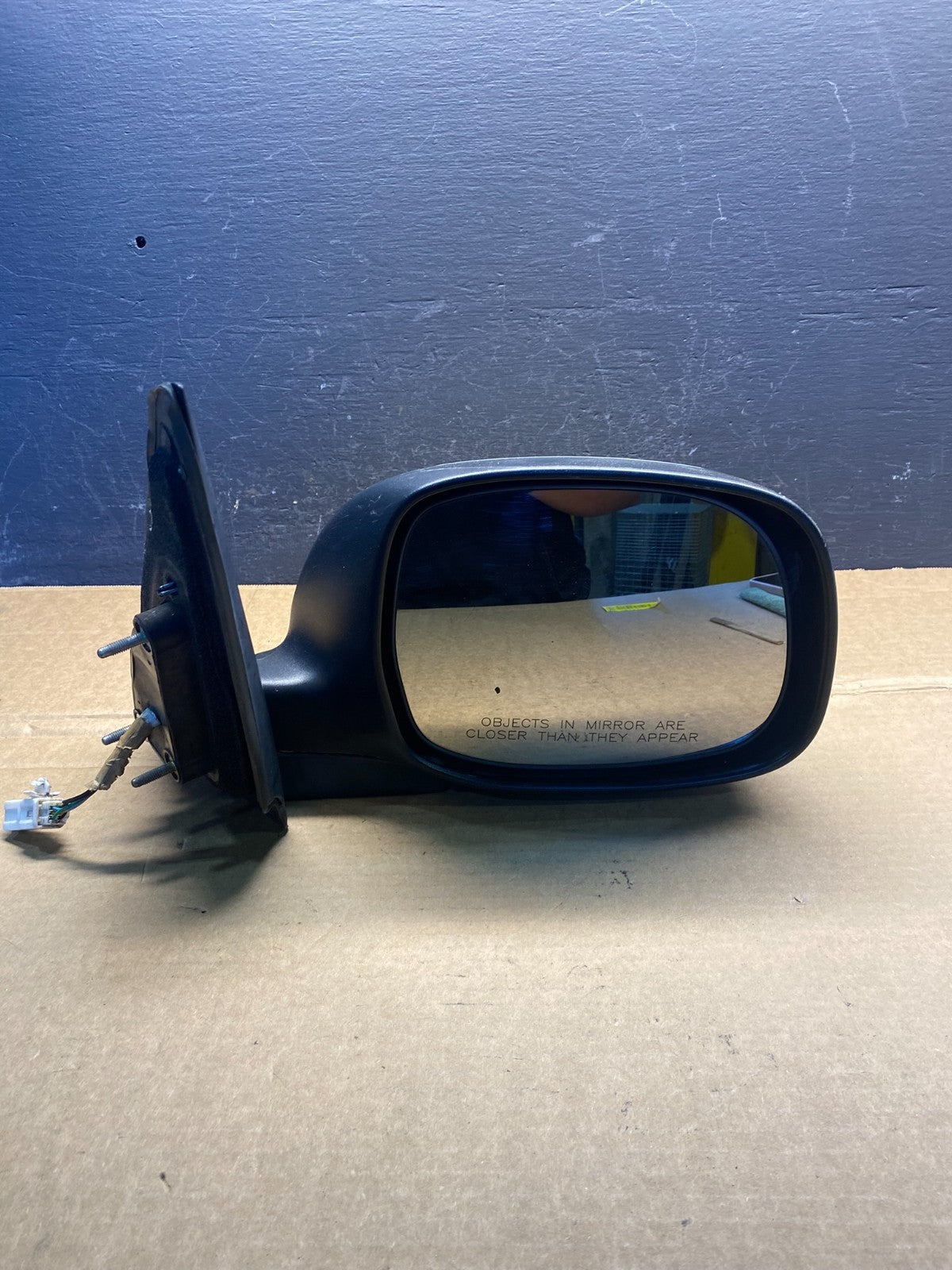 2001 to 2006 Toyota Sequoia Right Passenger View Door Mirror AD3022 DG9