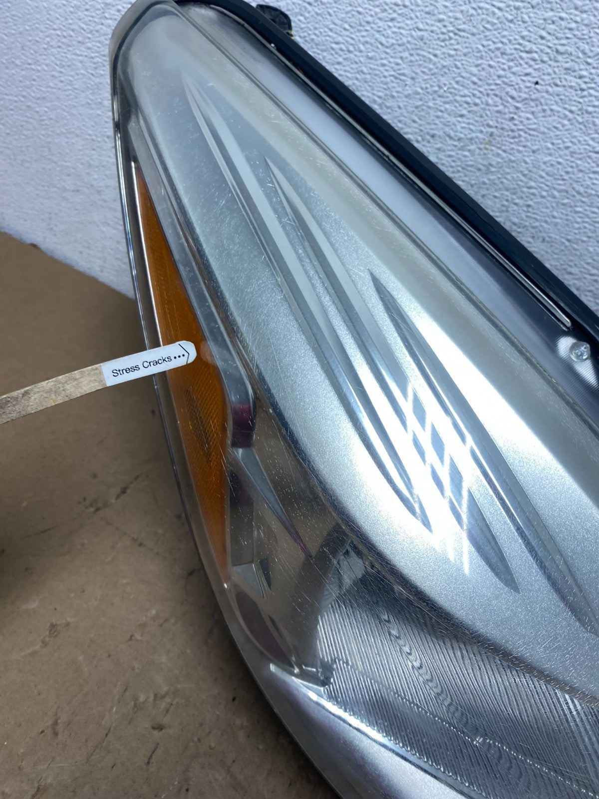 2013 - 2016 Ford Escape Headlight Right Passenger RH Side Halogen AD8034 DW4