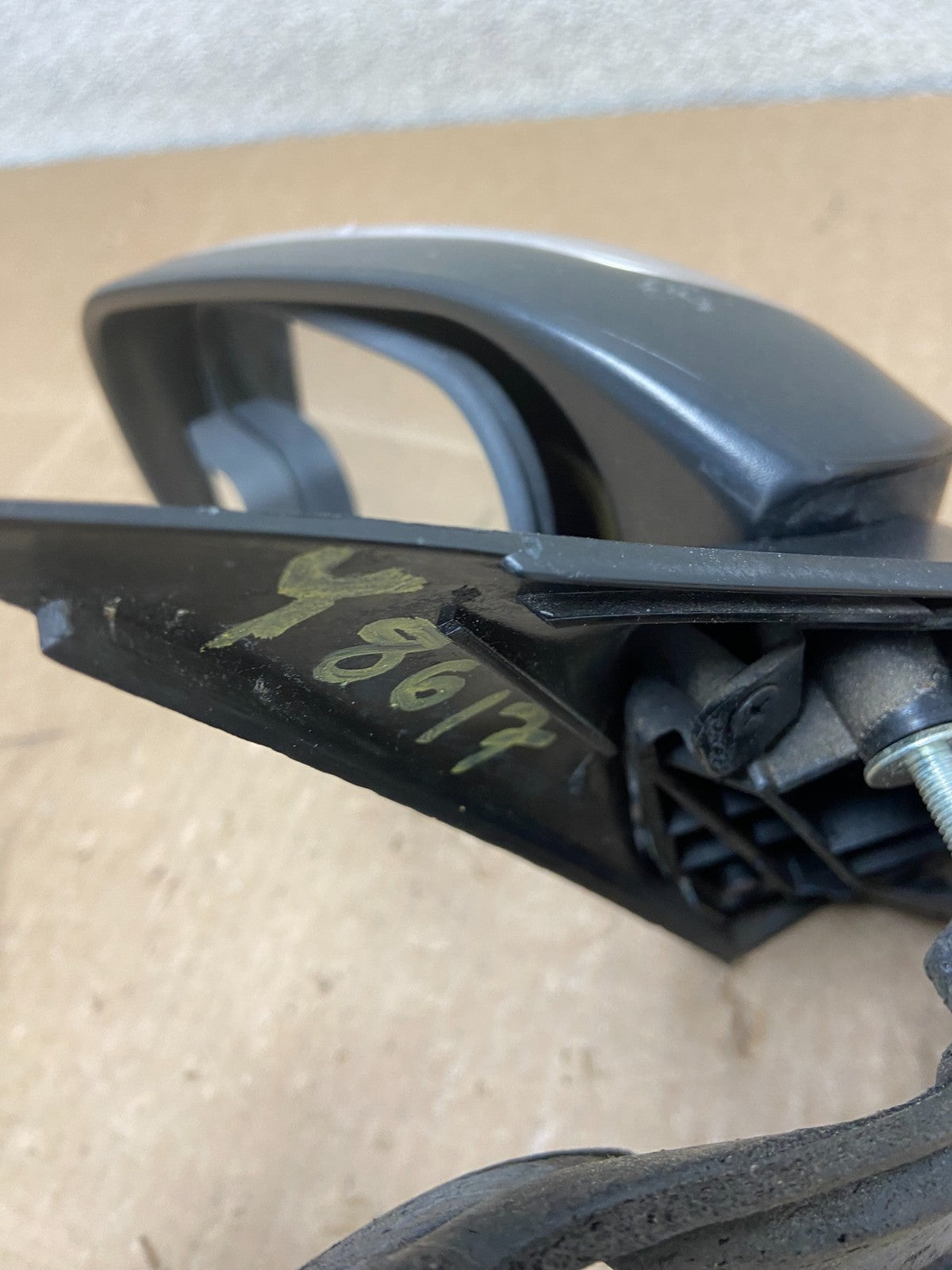 1997 Mercury Grand Marquis Left Driver LH View Door Mirror OEM Y8617 MS8