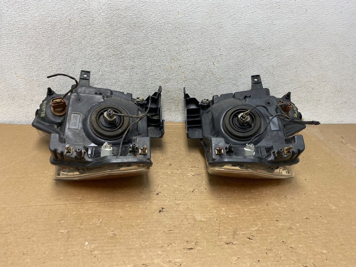 2009 to 2014 Ford F-150 F150 Left+Right Halogen Headlights AH8948 DW8