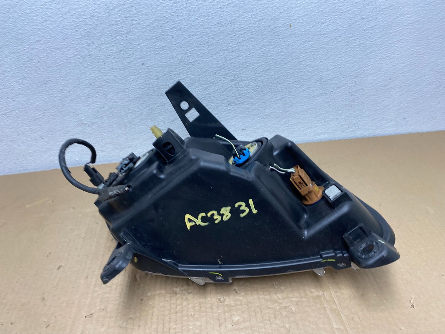 2011 to 2013 Jeep Grand Cherokee Halogen Left Driver Lh Headlight Oem AC3831 DW6