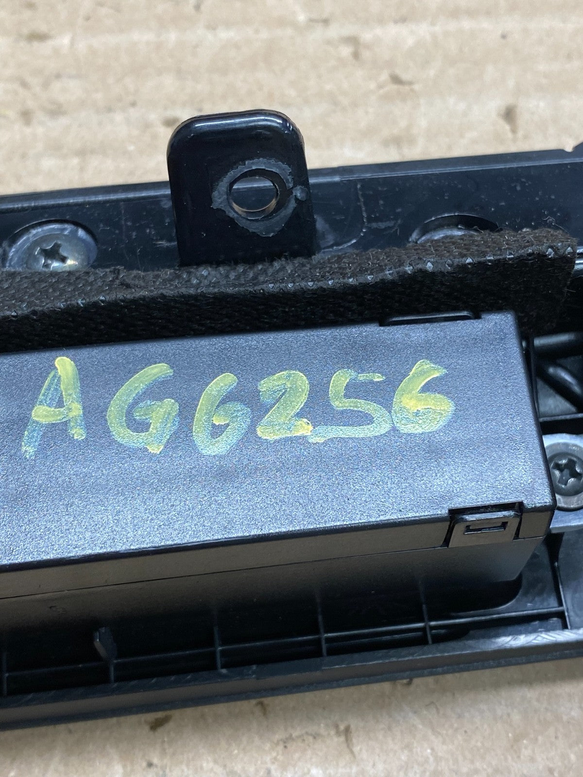 2007 to 2009 Hyundai Santa Fe Center Dashboard Radio Bezel Trim AG6256 DG6