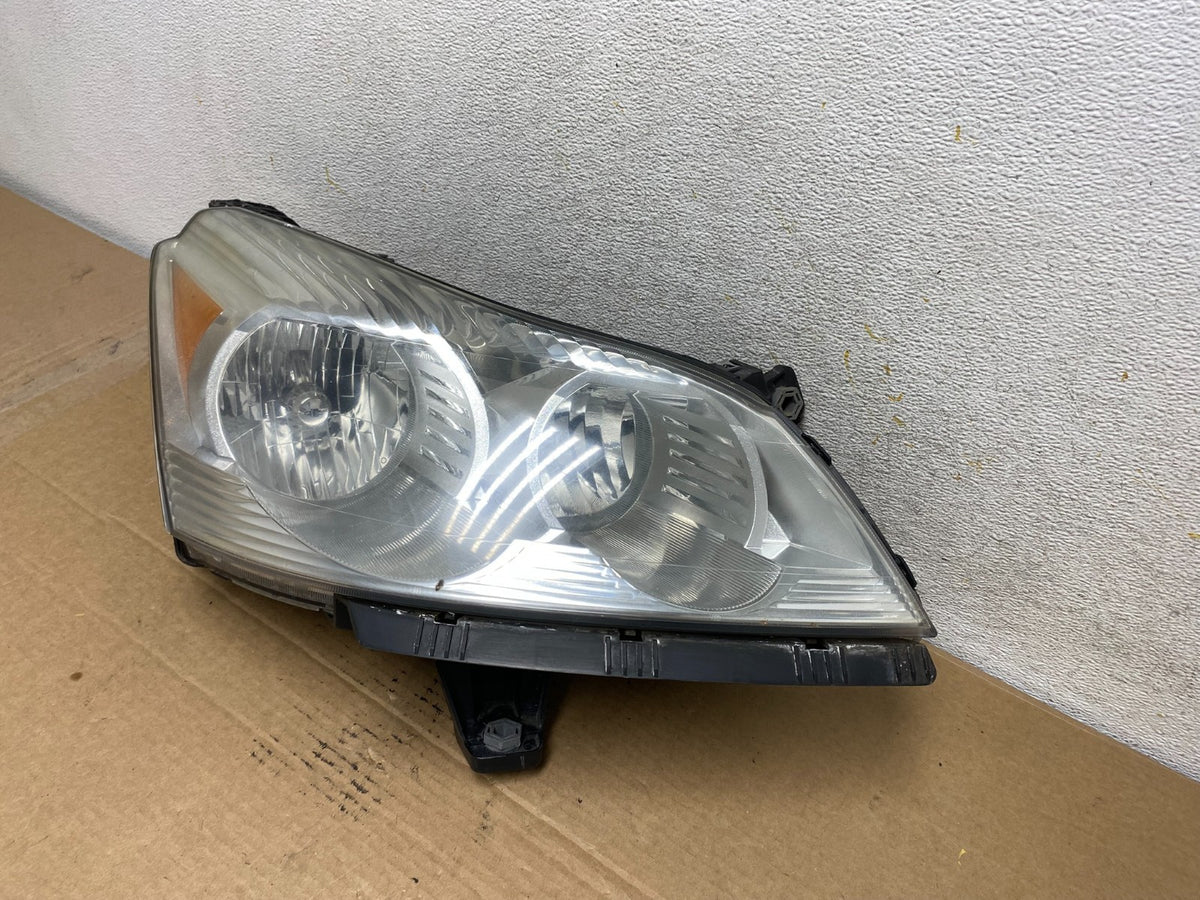 2009 to 2012 Chevrolet Traverse Right Passenger Halogen Headlight AH3130 DW2