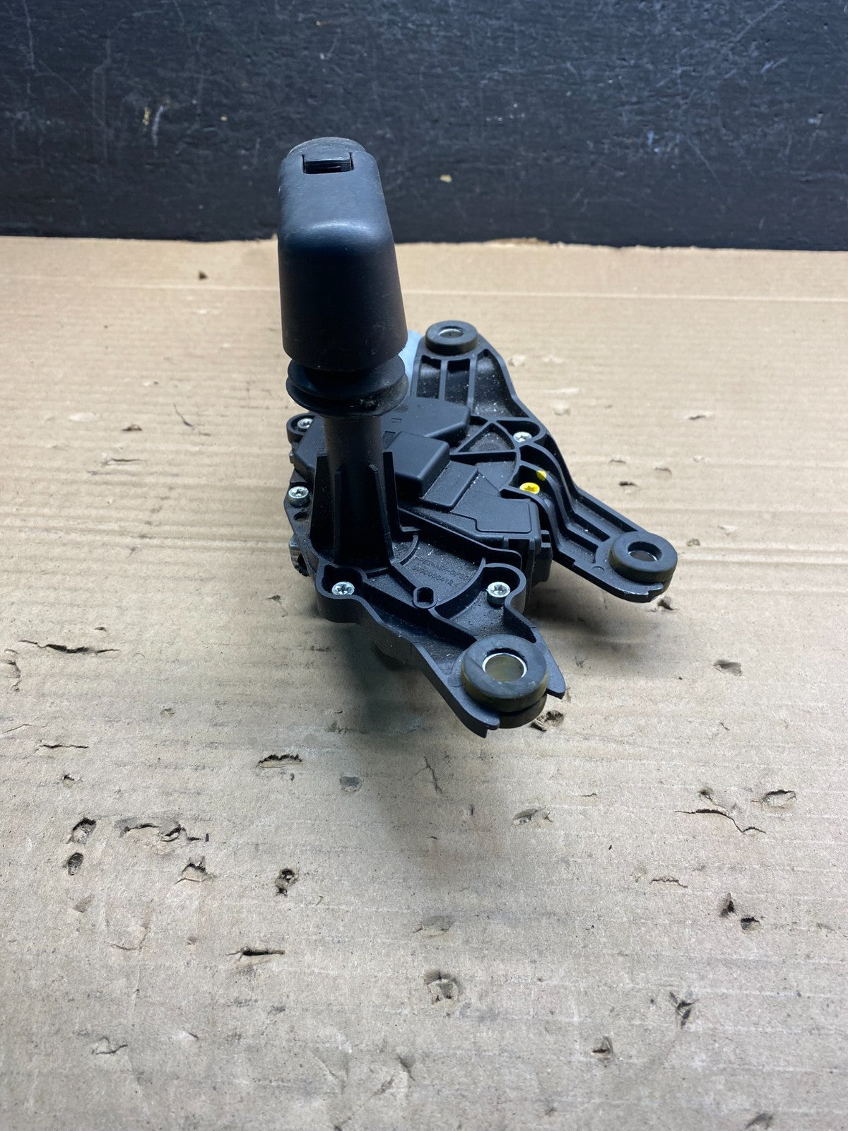 2020 to 2023 Ford Explorer Rear Windshield Wiper Motor ad9468 DG4