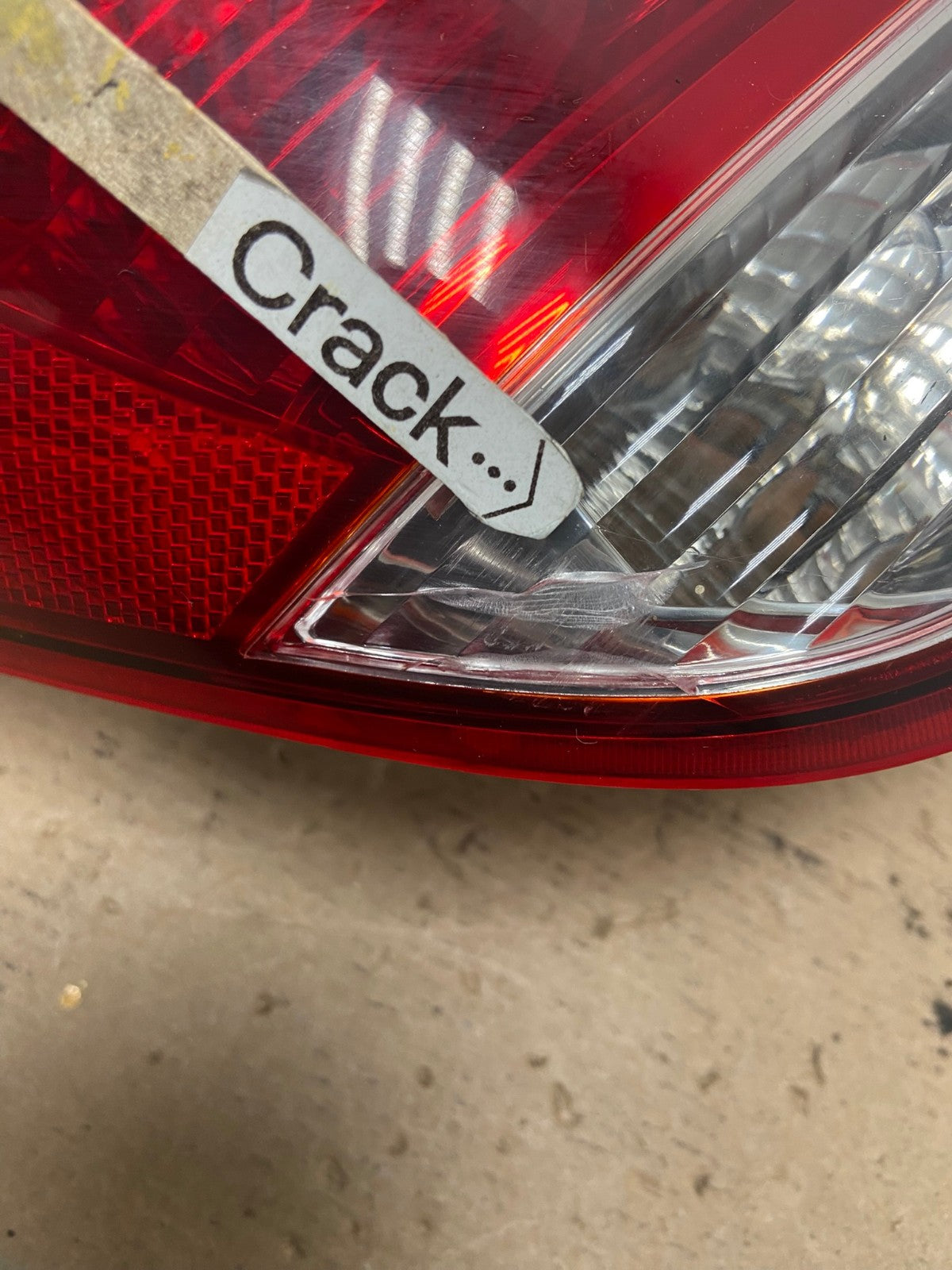 2005 2006 2007 Ford Focus Sedan Right Passenger Tail Light AF4891 LK3