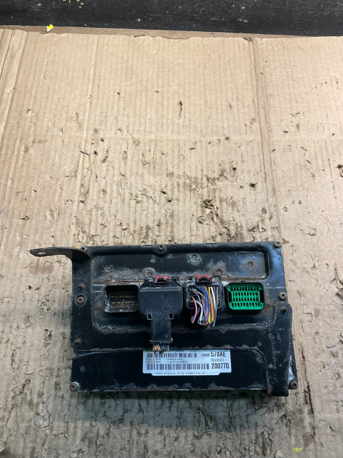 2005 Dodge  Sebring Engine Control Unit ECU Y0028 DG0