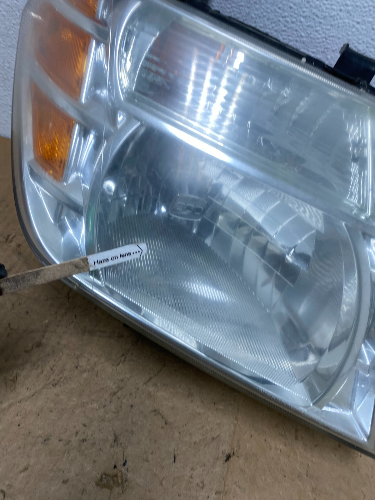 2008 to 2012 Nissan Pathfinder Halogen Headlight Right Passenger AD0615 DW4