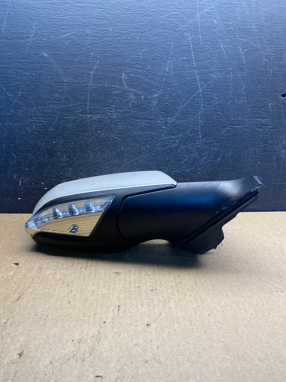 2010-2012 Buick Lacrosse Right Passenger Rh Turn Sgn View Door Mirror AG6063 DG3