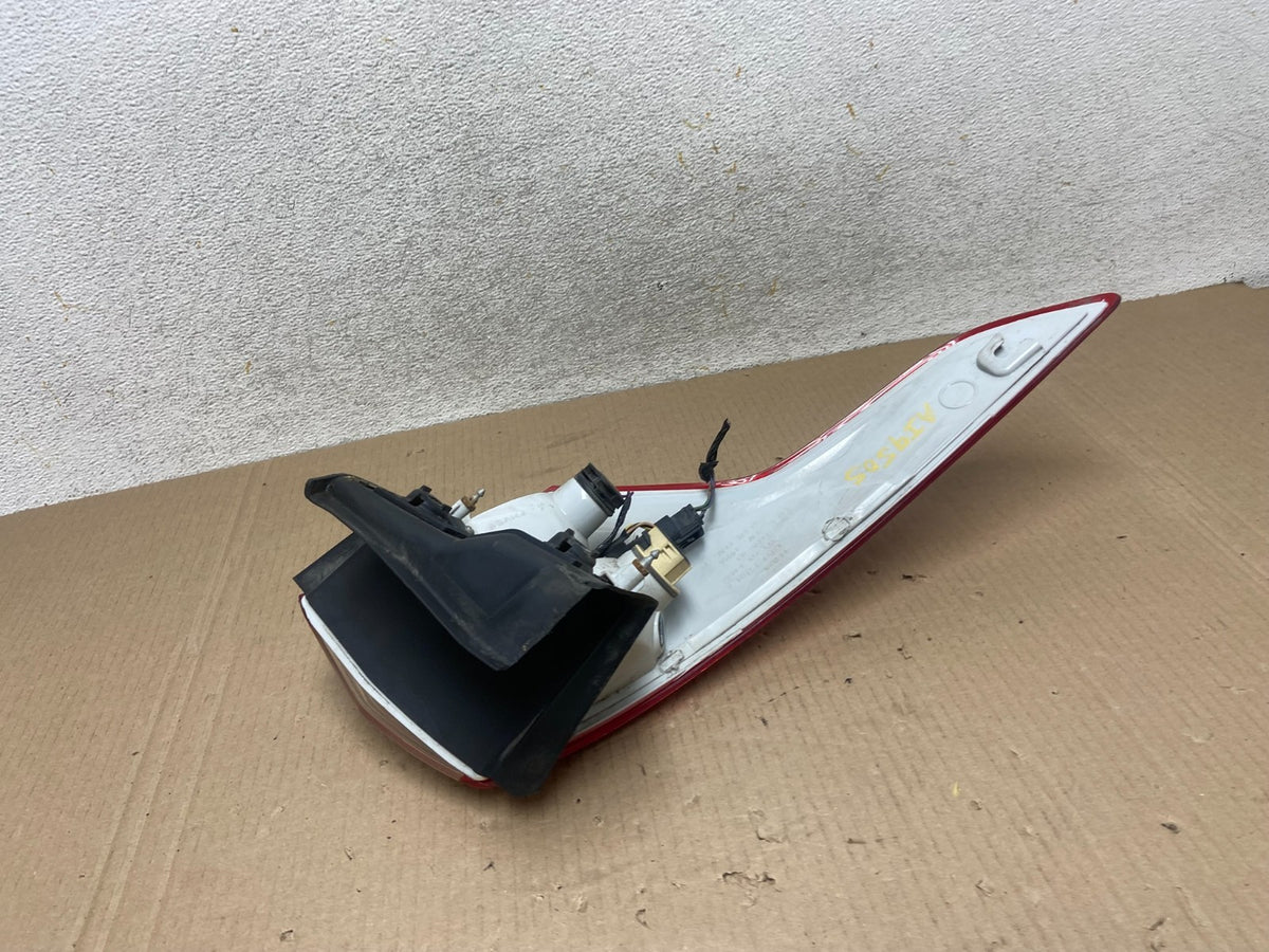 2013 to 2016 Ford Escape Right Passenger RH Side Tail Light AI9505 LK5