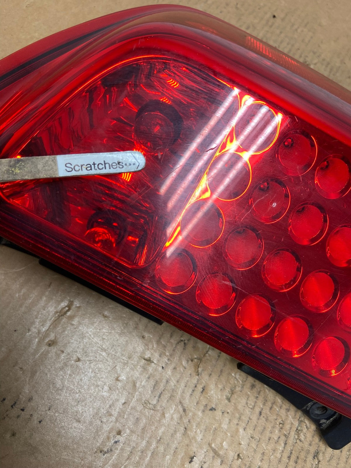 2004 to 2010 Infiniti Qx56 Right Passenger RH Side Tail Light AE1567 LK3