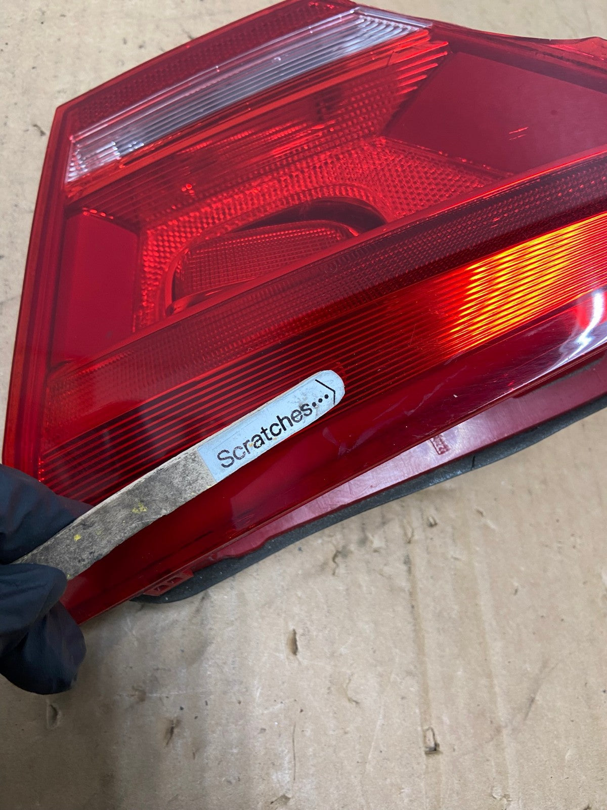 2012 to 2015 Volkswagen Passat Right Passenger Tail light inner AC8596 LK3