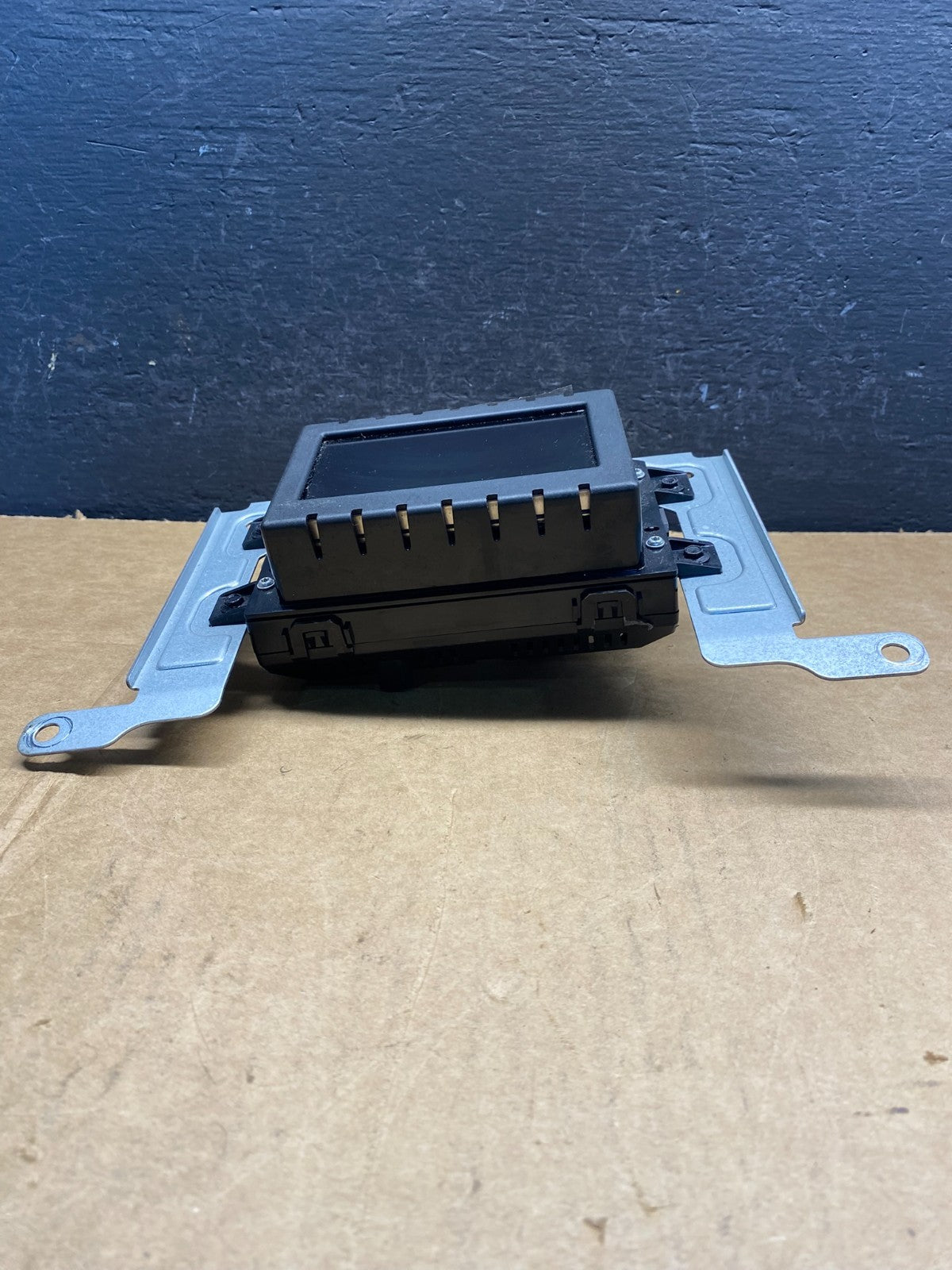 2013 to 2016 Ford Taurus 4.2" Radio Navigation Screen Module AD3671 DG1