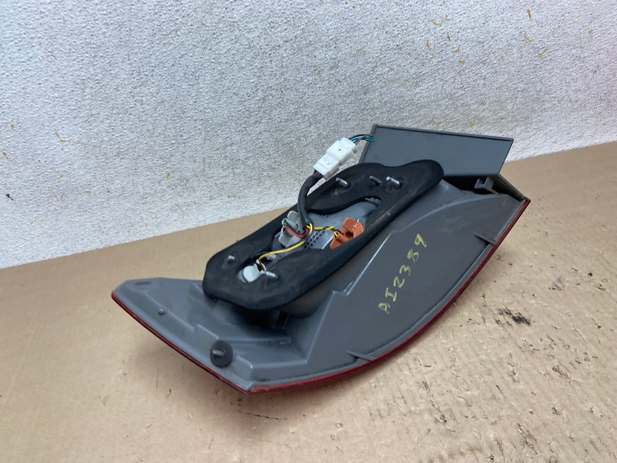 2009 to 2010 Hyundai Sonata Right Passenger Side Tail Light AI2389 LK5
