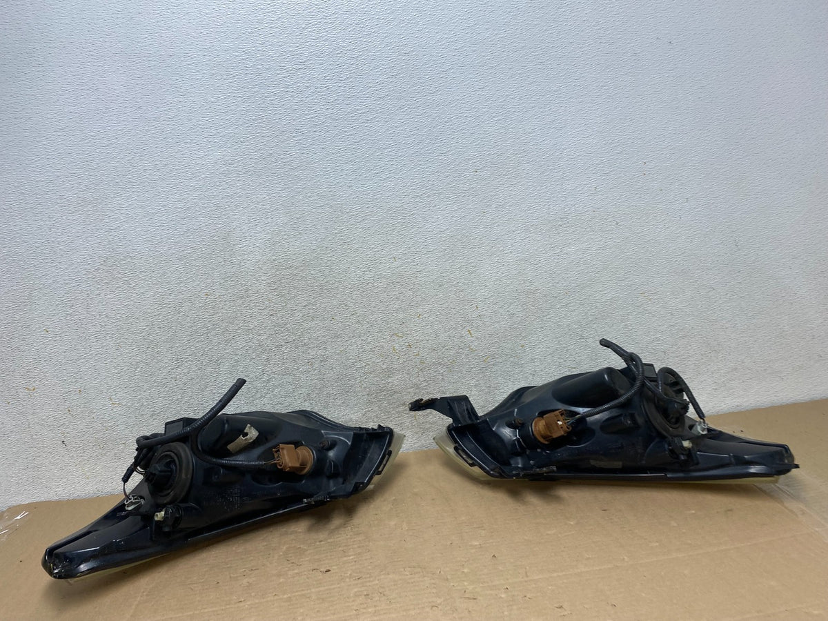 2008 2009 2010 2011 Ford Focus Left+Right Headlights Halogen AH9479 DW16