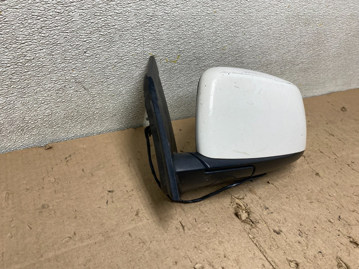 2009 to 2014 Volkswagen Routan Left Driver LH View Door Mirror Oem W3653 DW2