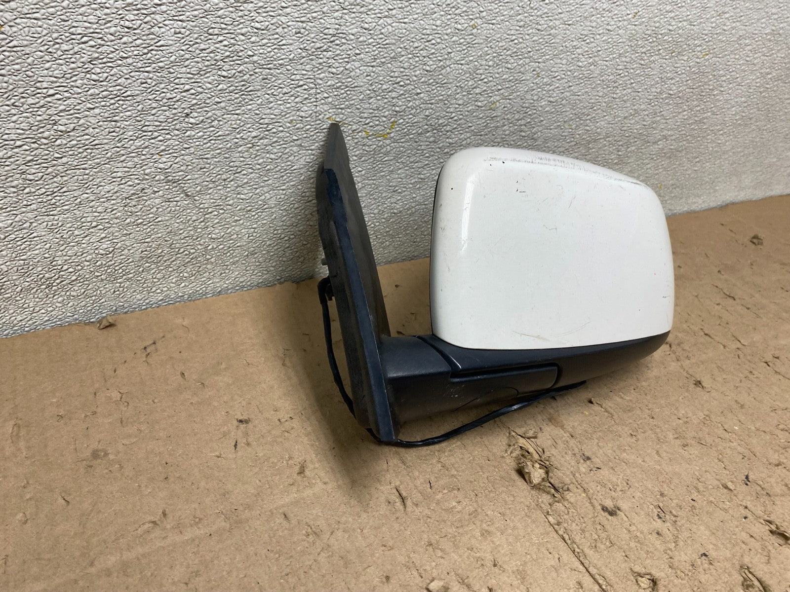 2009 to 2014 Volkswagen Routan Left Driver LH View Door Mirror Oem W3653 DW2