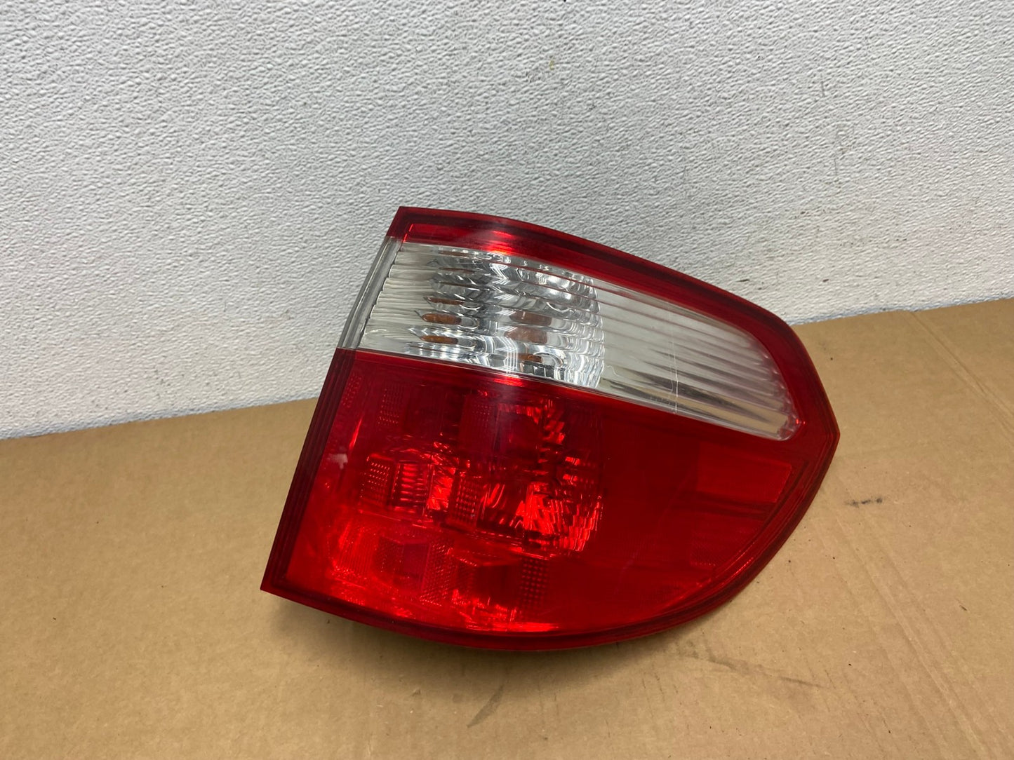 2005 2006 2007 Honda Odyssey Right Passenger RH Side Tail Light AC7455 LK0