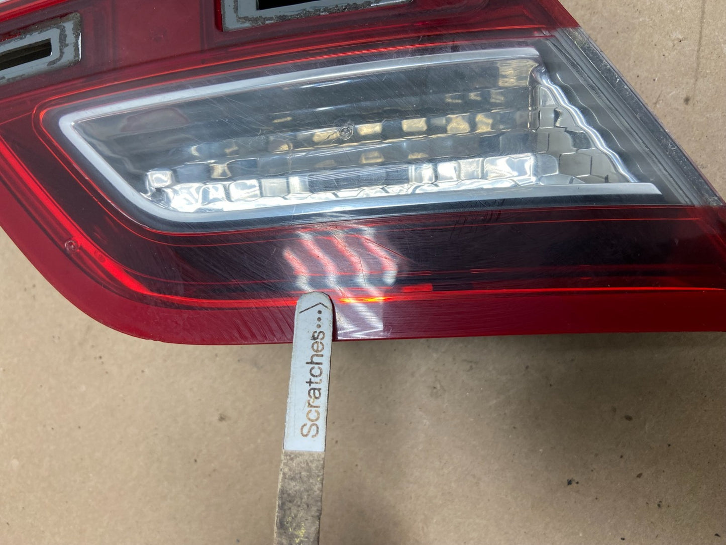 2013 to 2018 Ford Taurus Left Driver Lh Side Tail Light Inner AG40743