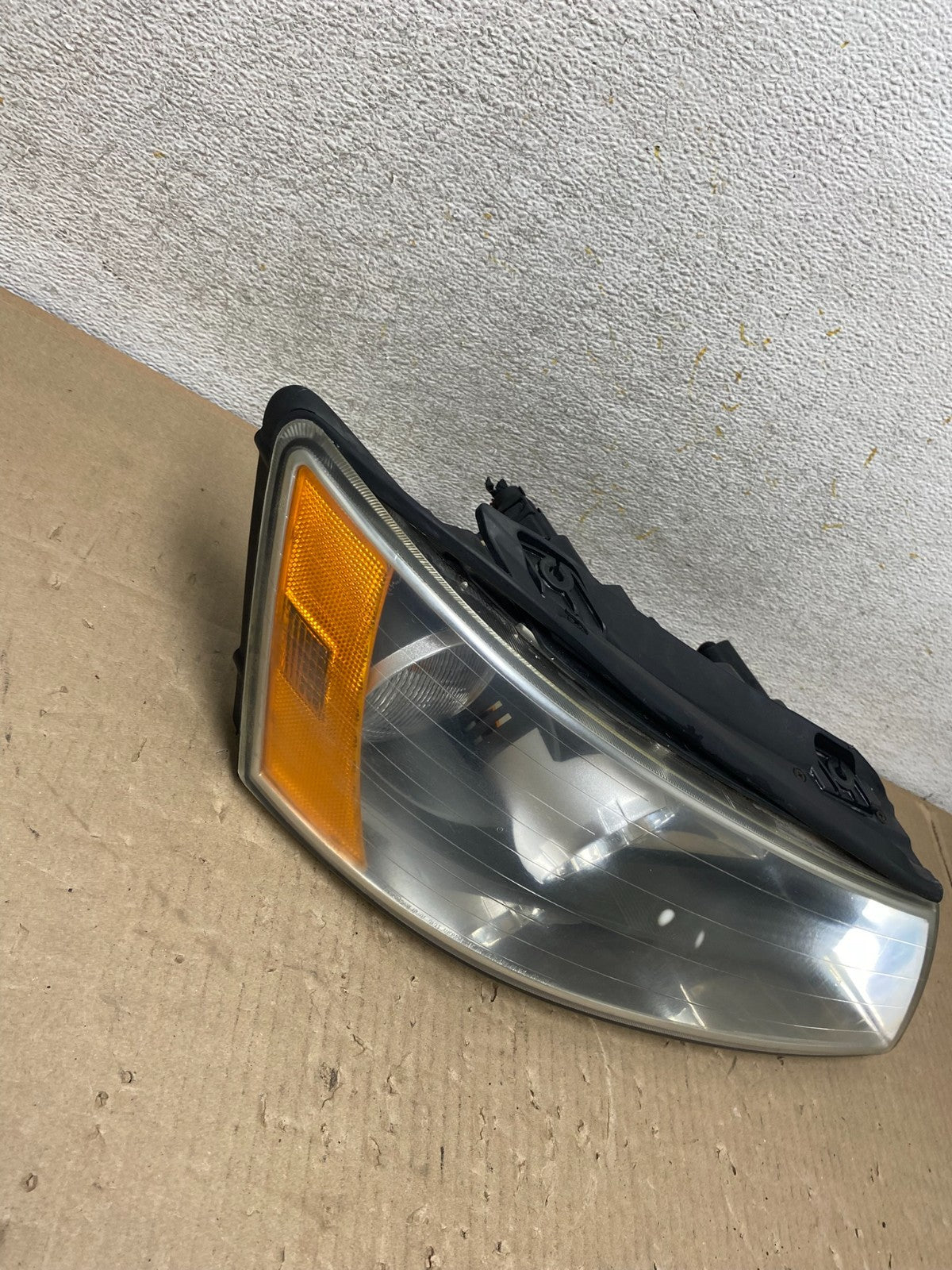 2006-2008 Hyundai Sonata Right Passenger Rh Side Headlight Halogen AI2273 DW2