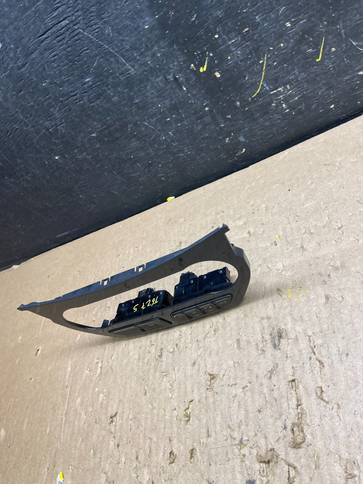 2013 to 2016 Ford Escape Climate Control Trim Panel W/ Switches Oem t6275 DG2