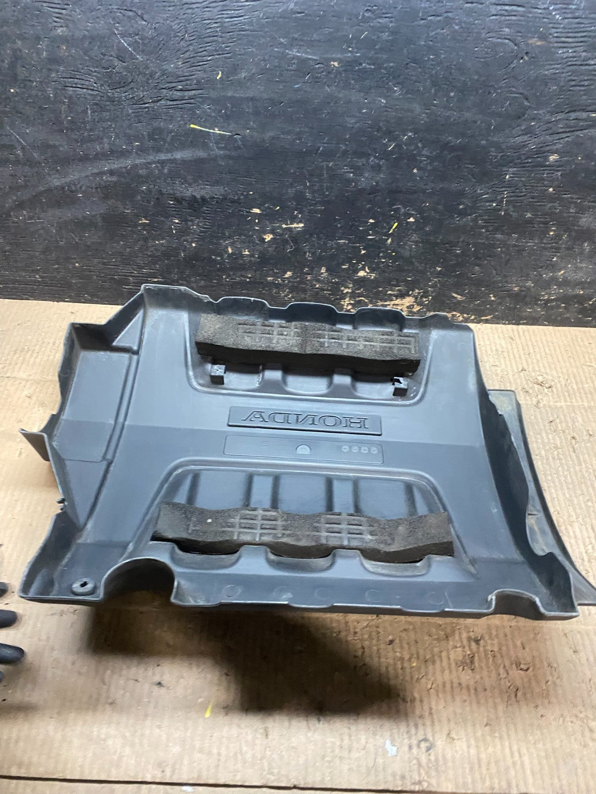 2005 to 2007 Honda Odyssey Black Engine Cover OEM T9892 DG4