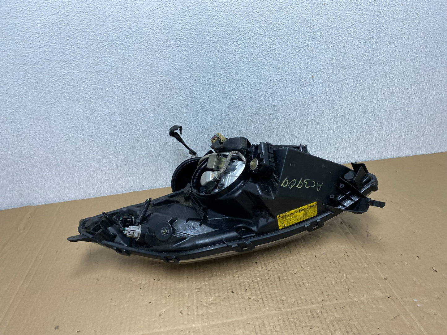 2006-2009 Toyota Prius Right Passenger Rh Side Headlight Xenon HID Oem AC3909 DW4