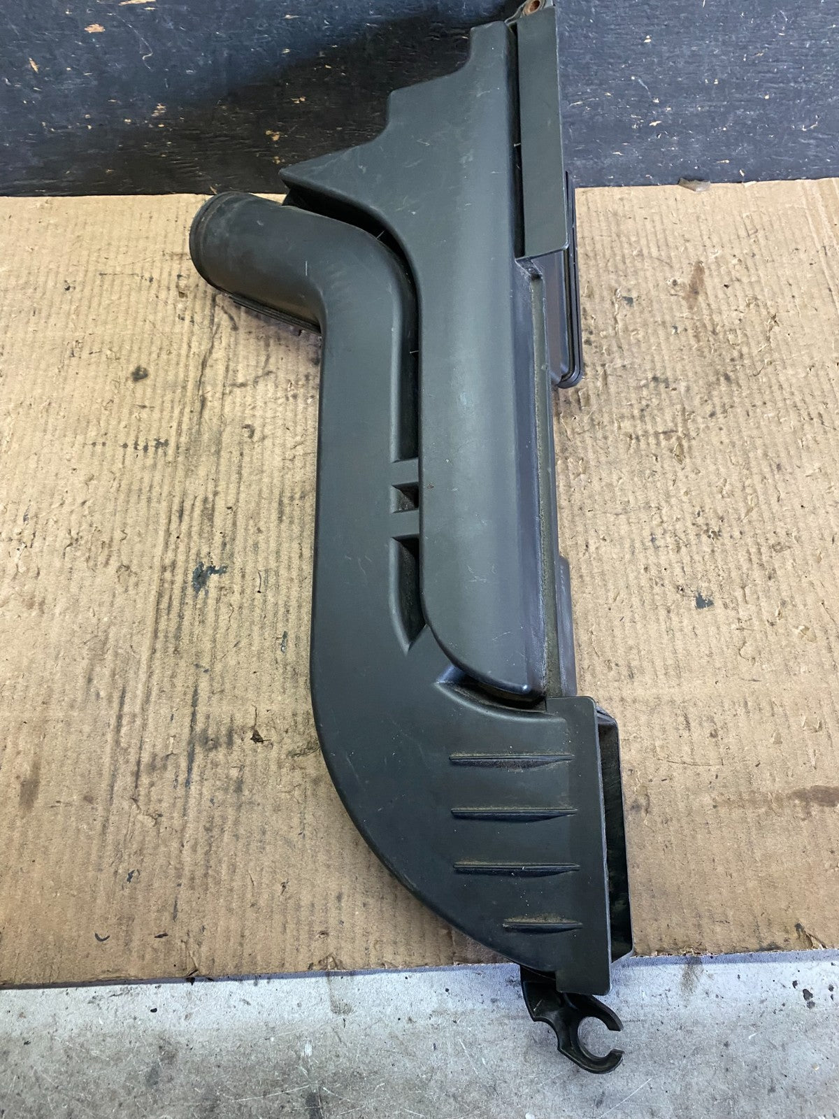 2007 to 2013 Nissan Altima 2.5L Air Duct Tube Resonator 16554-JA000 Q0450 DG2
