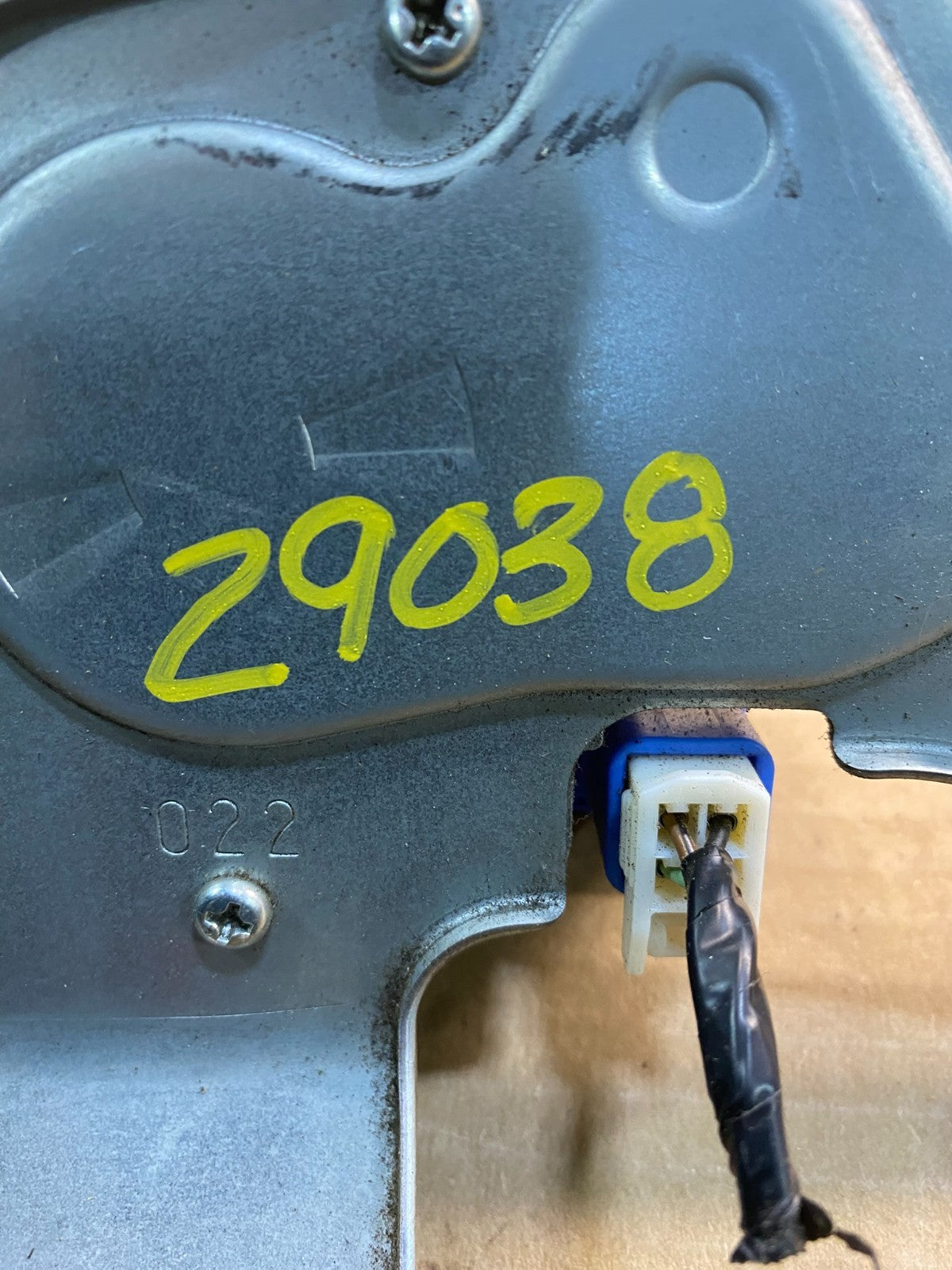 2009 to 2013 Subaru Forester Rear Windshield Washer Wiper Motor Z90386