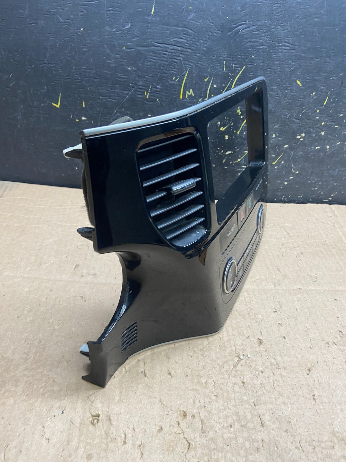 2014 to  2019 Mitsubishi Outlander Center Dash Bezel Radio Trim Z1627 DG2