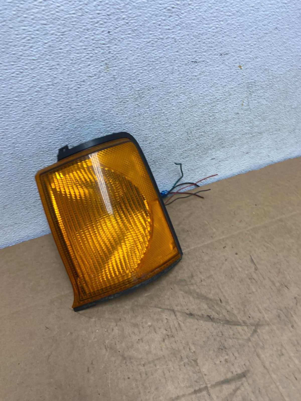1999-2000 Land Rover Discovery Front Left Driver LH Turn Signal Light AD6214 DG2