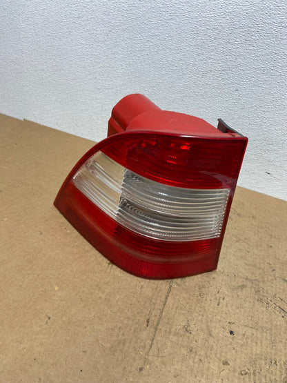 2002-2005 Mercedes ML350 ML-Class Left Driver Lh Side Tail Light OEM AC3588 LK0